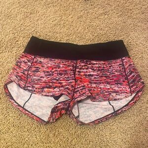 Lululemon Speed Ups Low Rise 2.5 Size 2 - Pink/Black